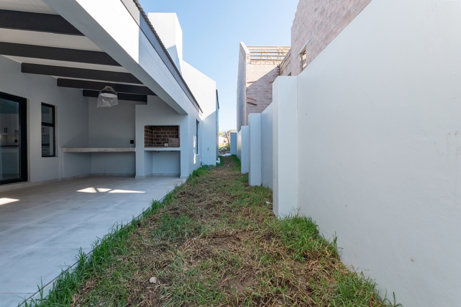 3 Bedroom Property for Sale in Laguna Sands Western Cape
